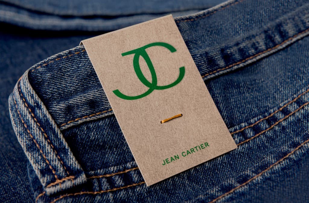 Jeans Jean Cartier — etiqueta de marca en denim